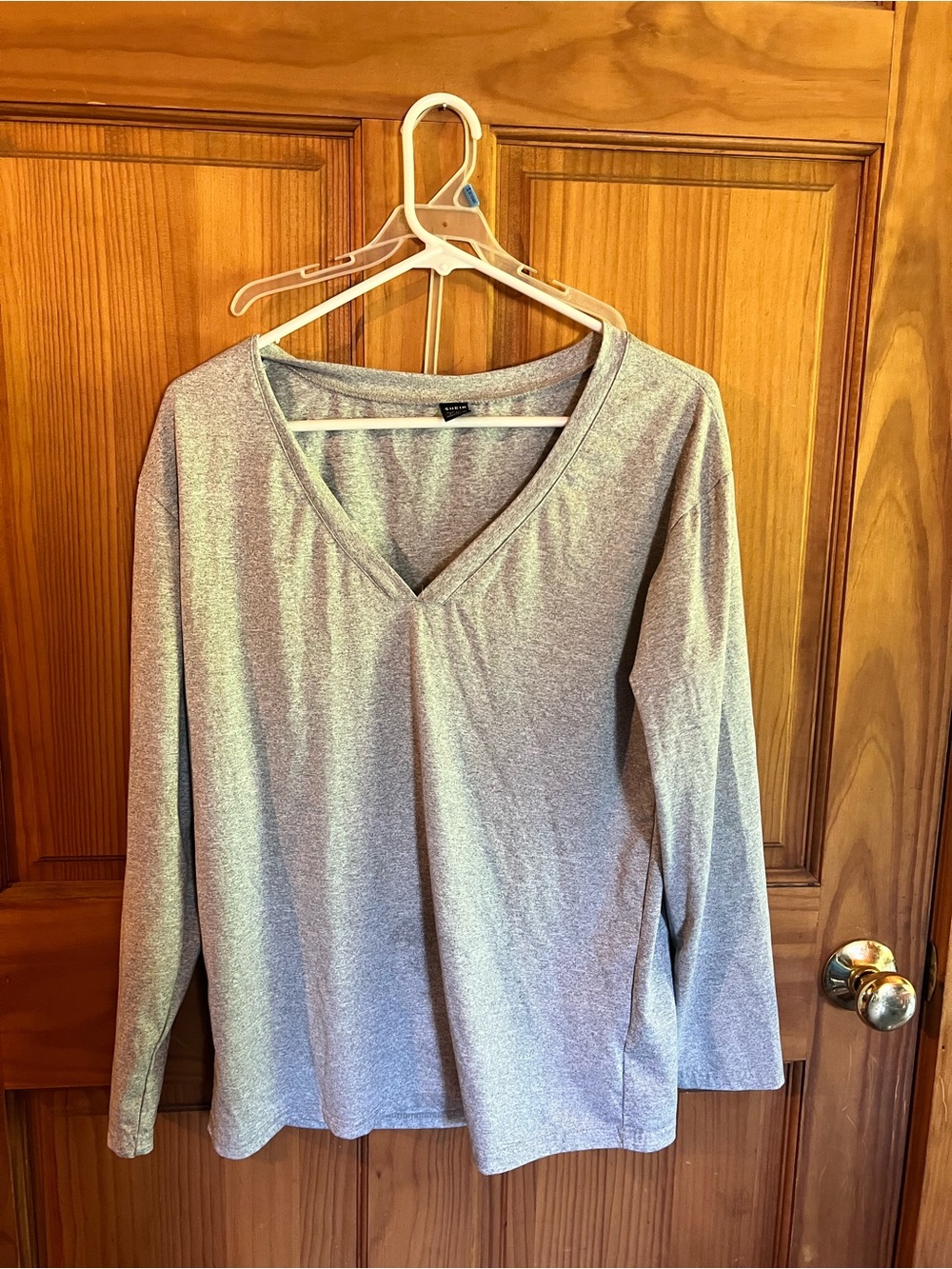 Women’s V-Neck Long Sleeve Top - Light Gray